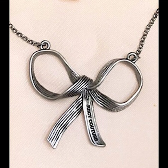 🆕🔥RARE JUICY COUTURE BEAUTIFUL SMALL SILVER BOW NECKLACE/👀👀ALL PICS PLEASE - Picture 8 of 16